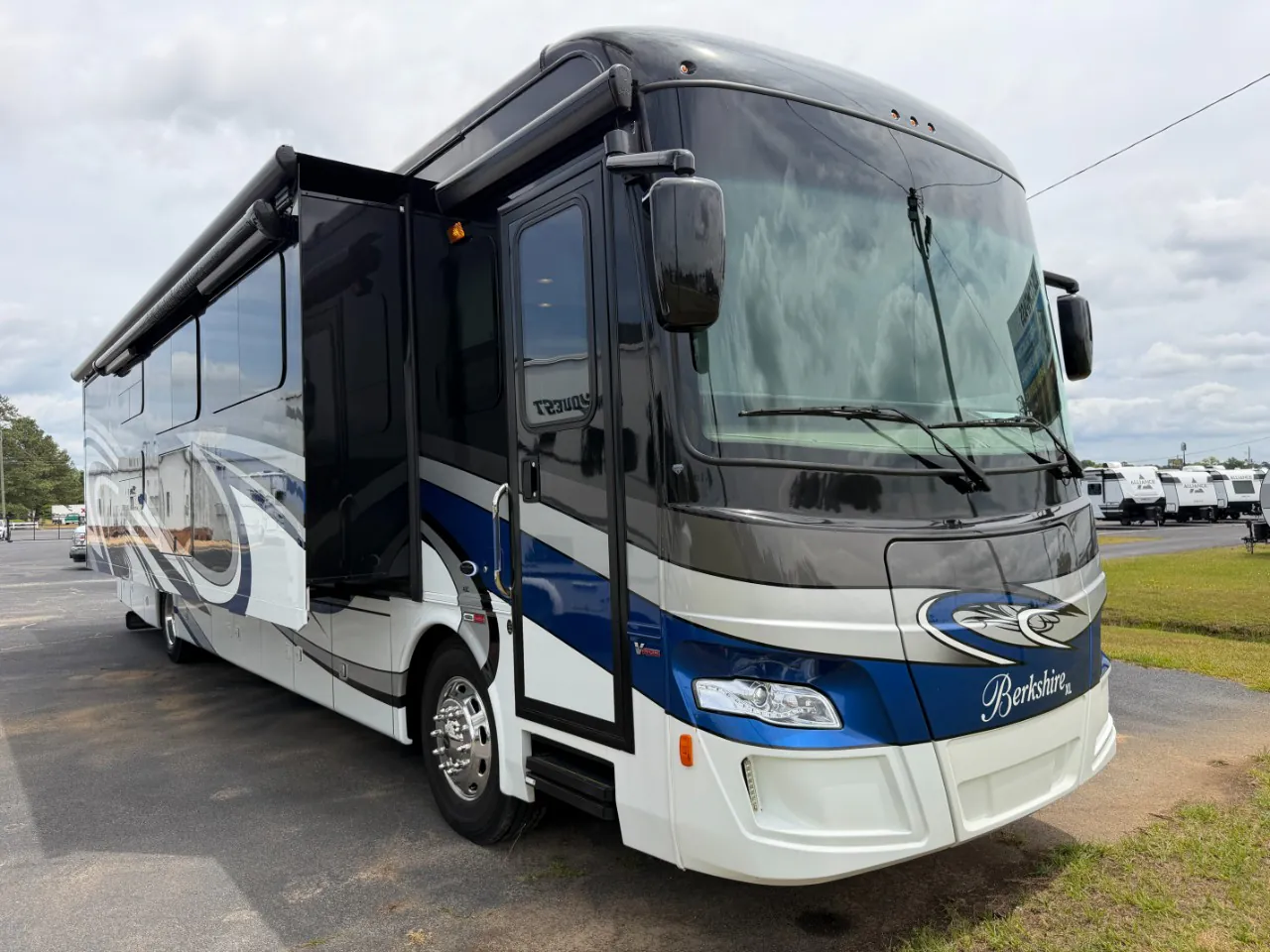 2017 Forest River Berkshire XL 40C - Photo 2
