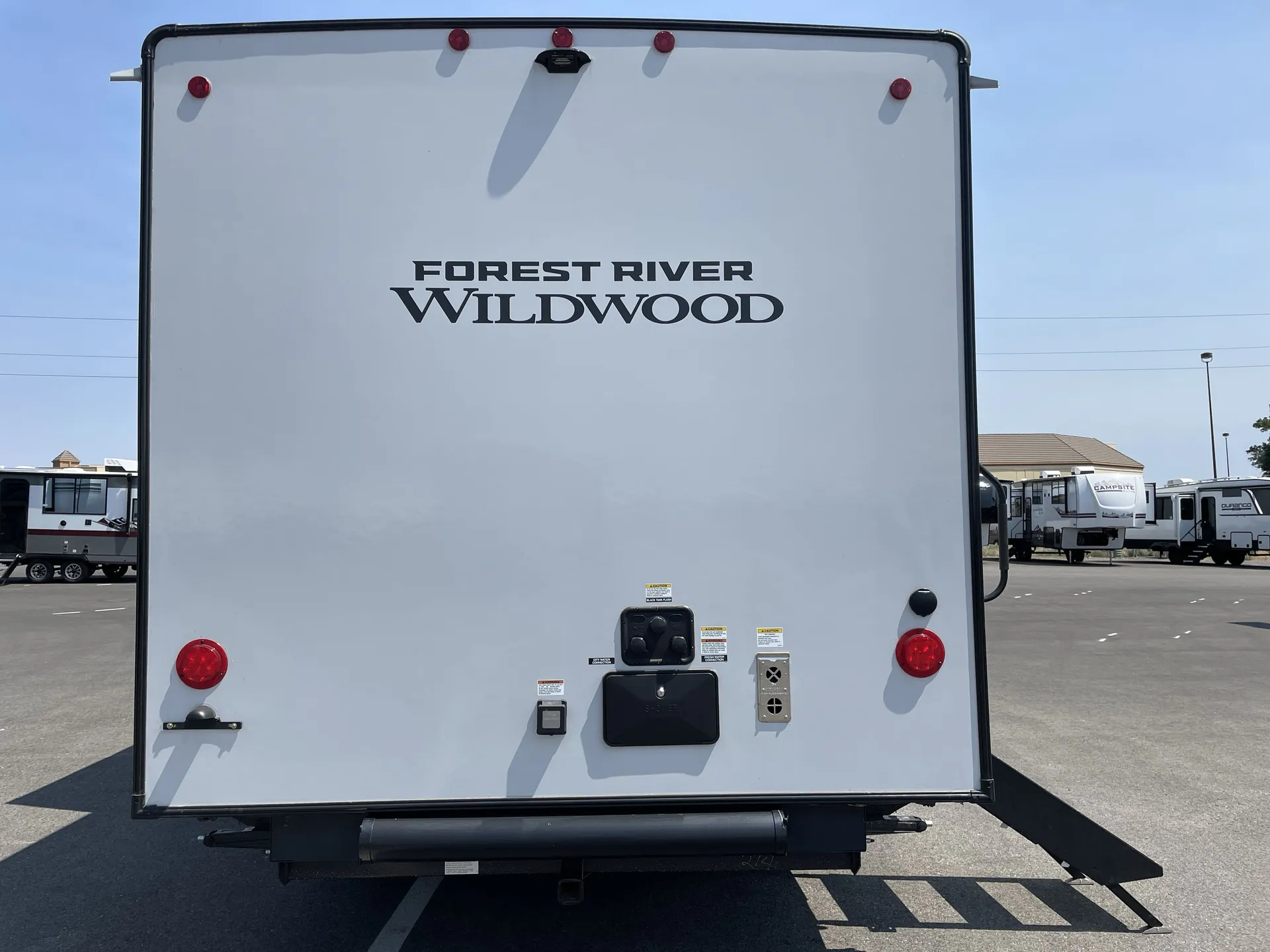 2027 Forest River Wildwood Heritage Glen Hyper-Lyte 21RBHL — backside