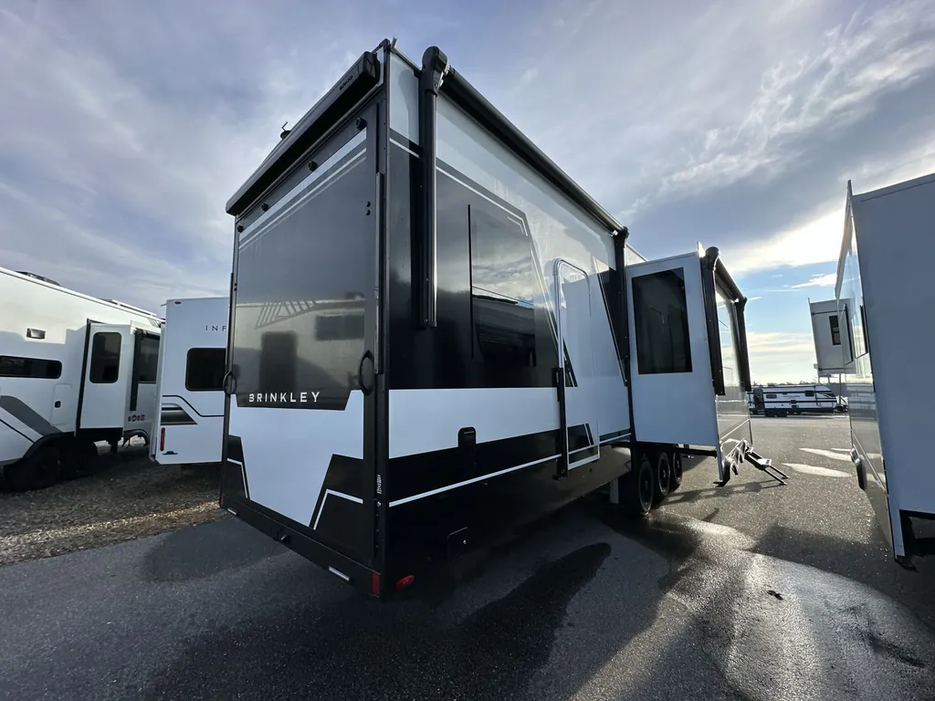 2026 Brinkley Model G 4150, Photos photo 6