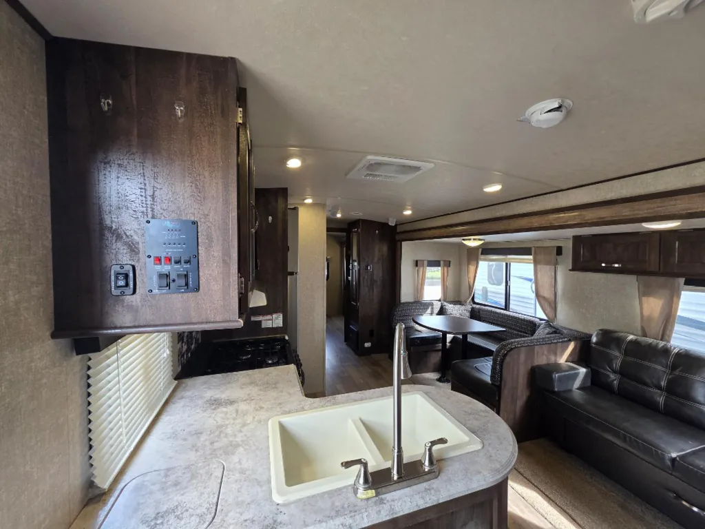 2018 Forest River Vibe 308BHS, Photos photo 14