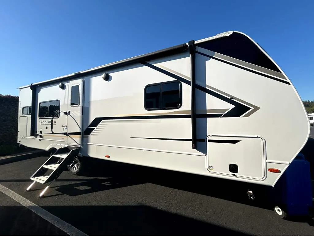 2026 Keystone Cougar Western Elevation 25MLWE - Photo 2
