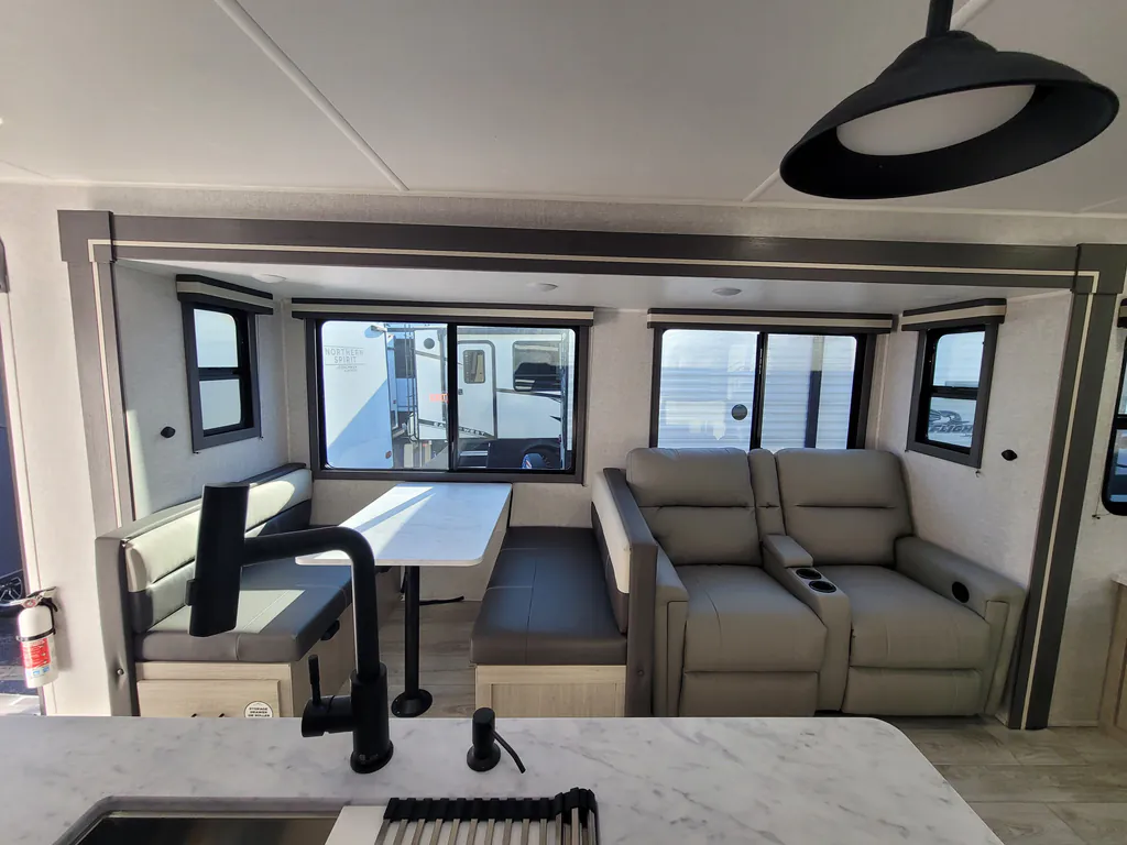 2026 East to West Della Terra 272RL, Photos photo 14