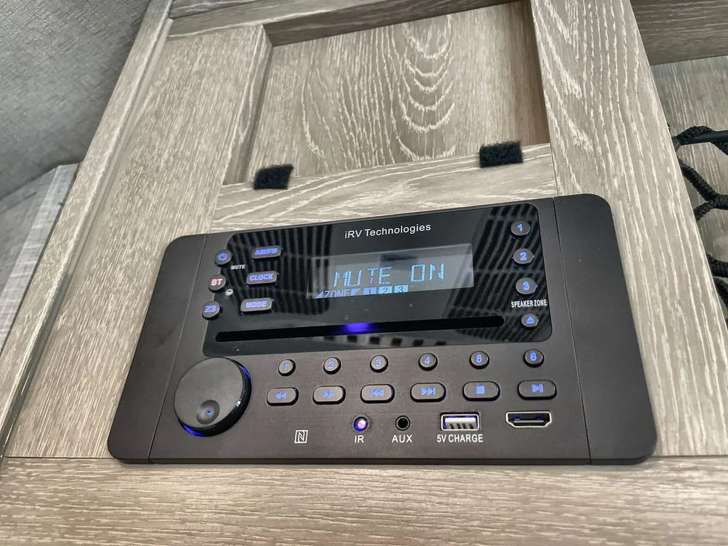 2021 Forest River Flagstaff Micro Lite 25FKS, Photos photo 13