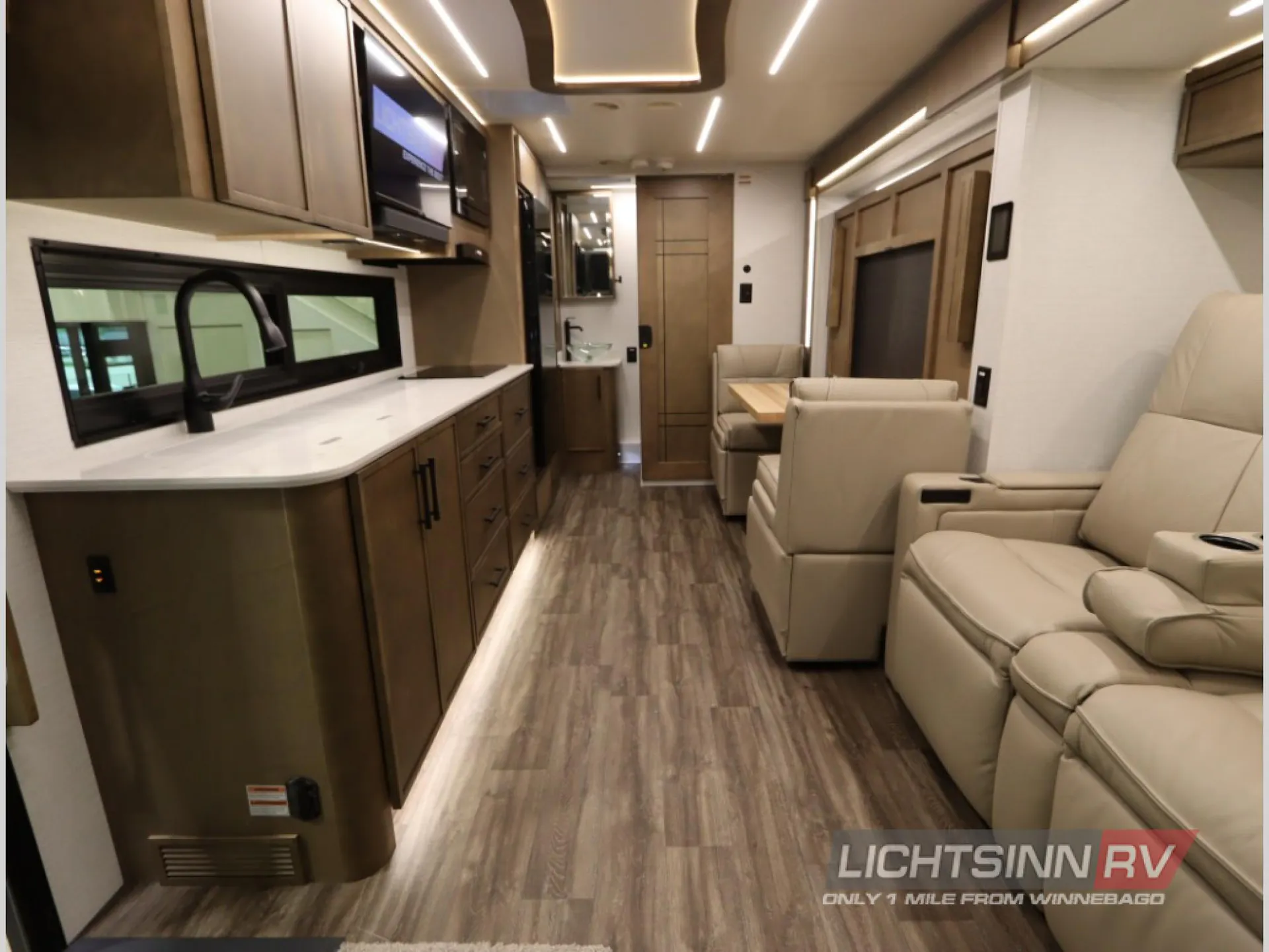 2026 Newmar Freedom Aire 2515 - Photo 3