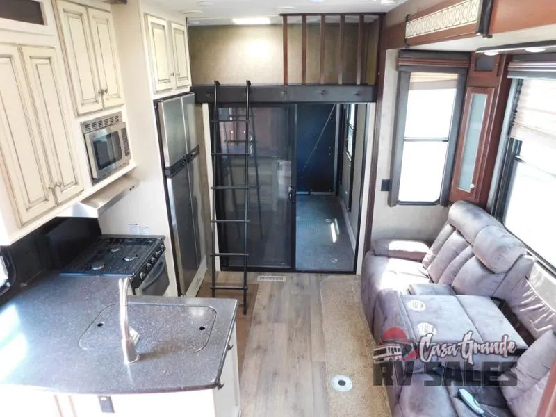 2015 Heartland Road Warrior Used    310 - Photo 3