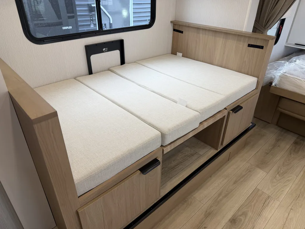 2027 Winnebago Micro Minnie 2108DS, Photos photo 27