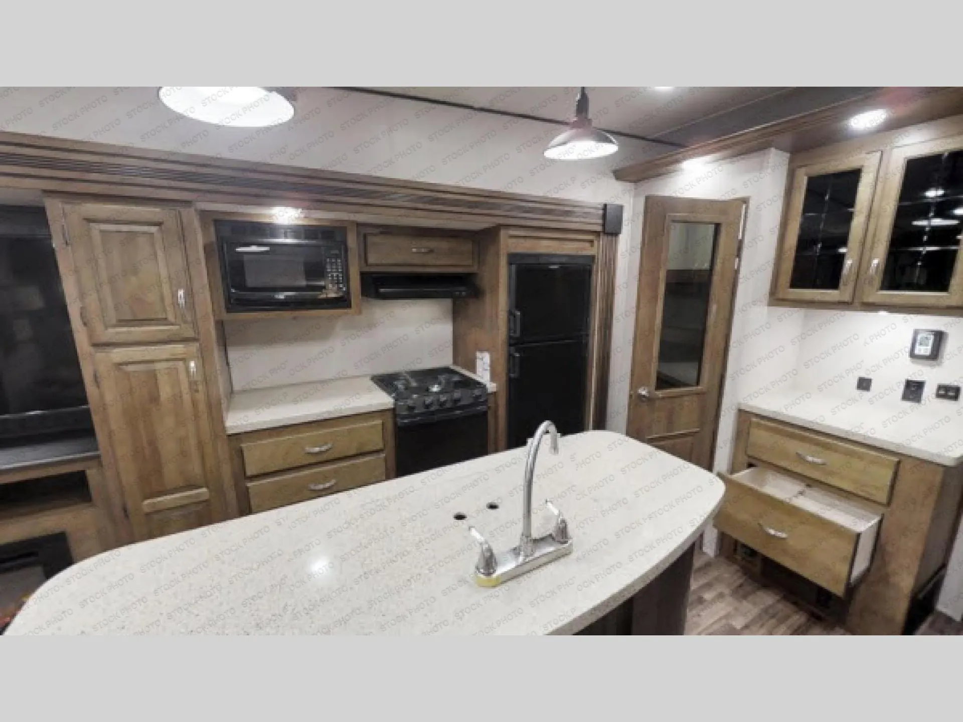 2019 Coachmen Chaparral Lite 30RLS - Photo 4