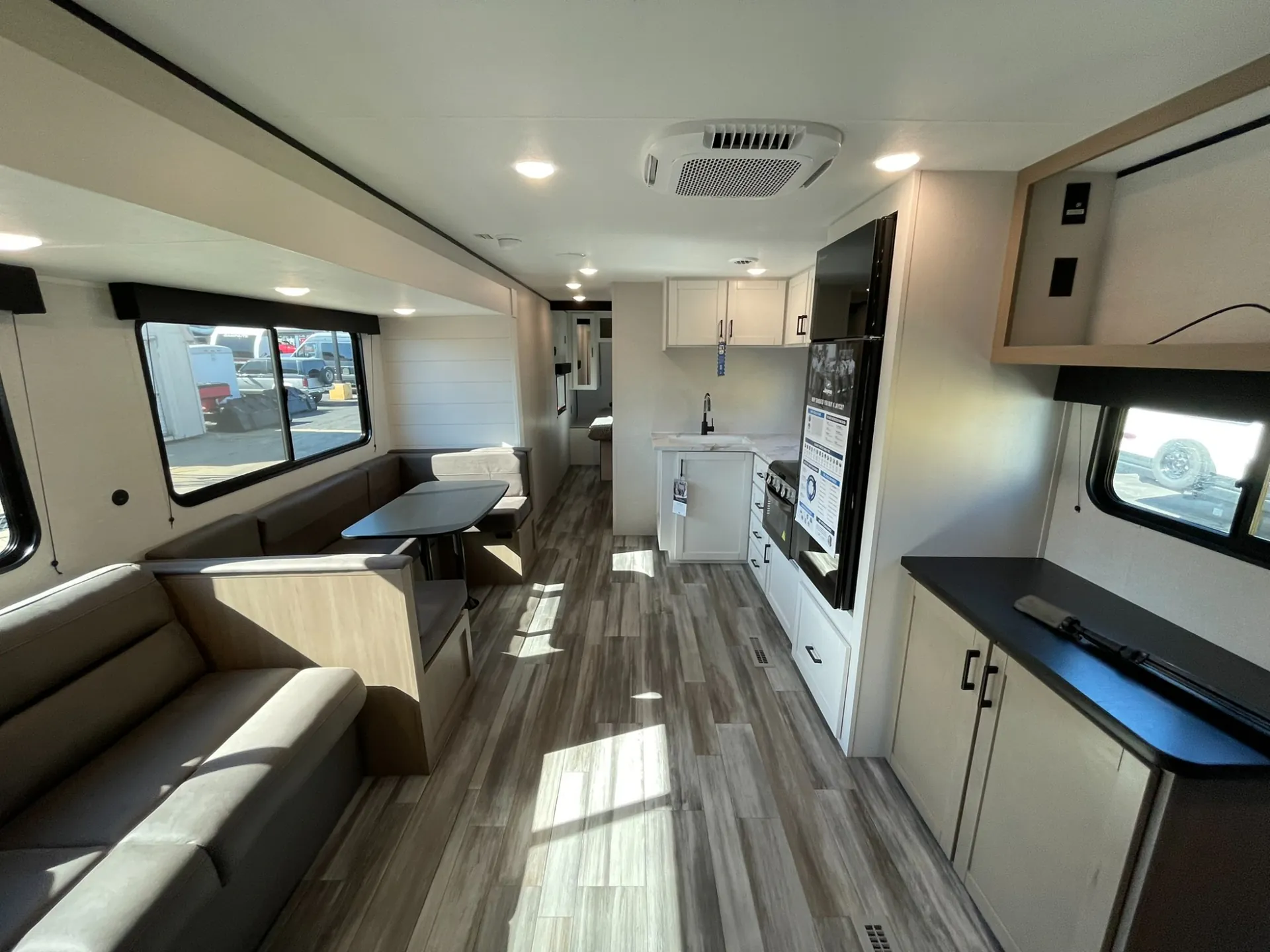 2026 Jayco Jay Flight Slx 330TBS - Photo 2