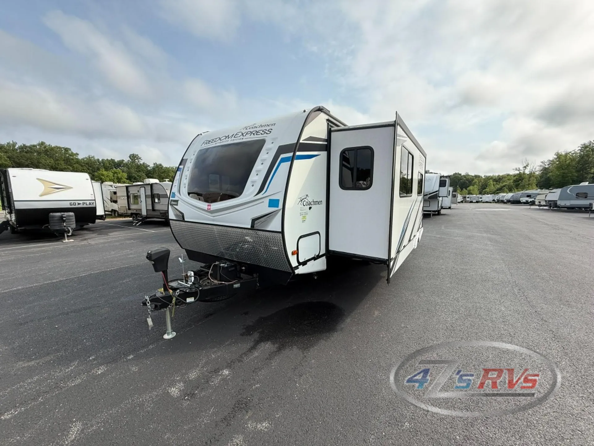 2022 Coachmen Freedom Express Ultra Lite 259FKDS - Photo 3