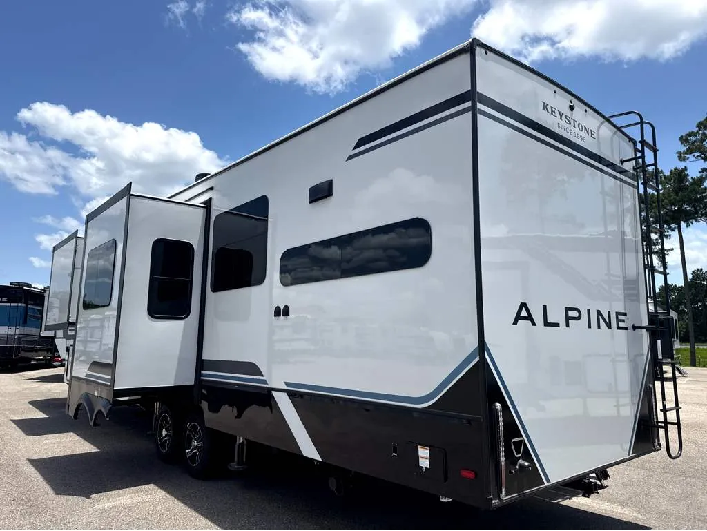 2026 Keystone Alpine 3910RK - Photo 4
