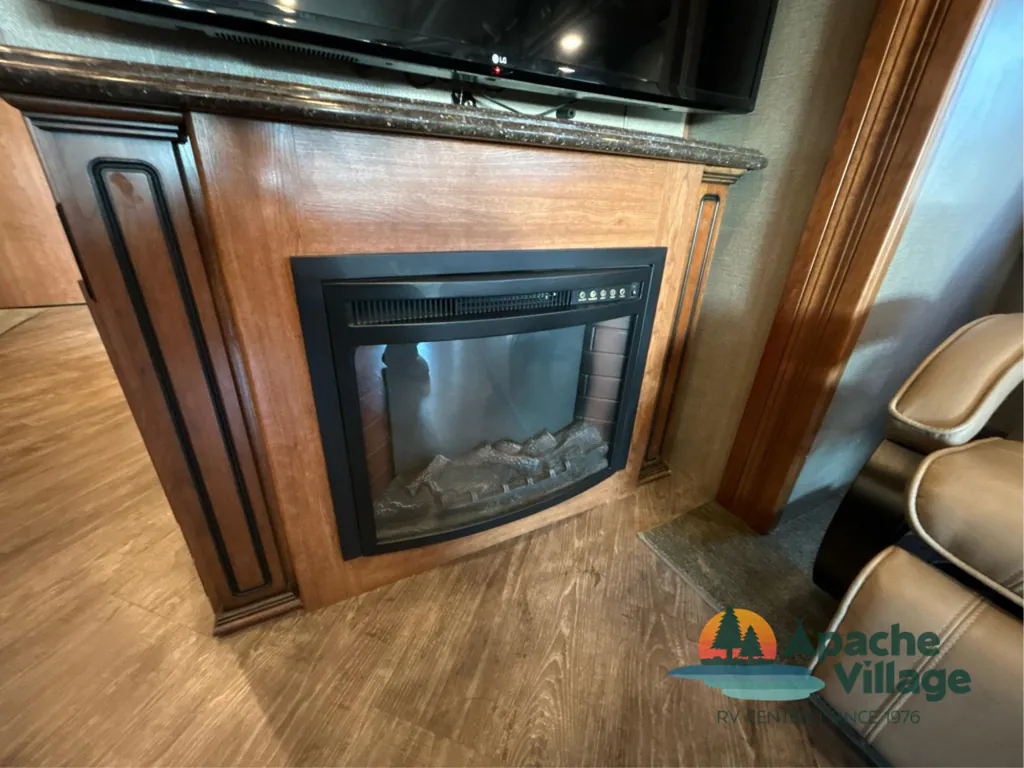 2017 Fleetwood Pace Arrow LXE 38F, Photos photo 30