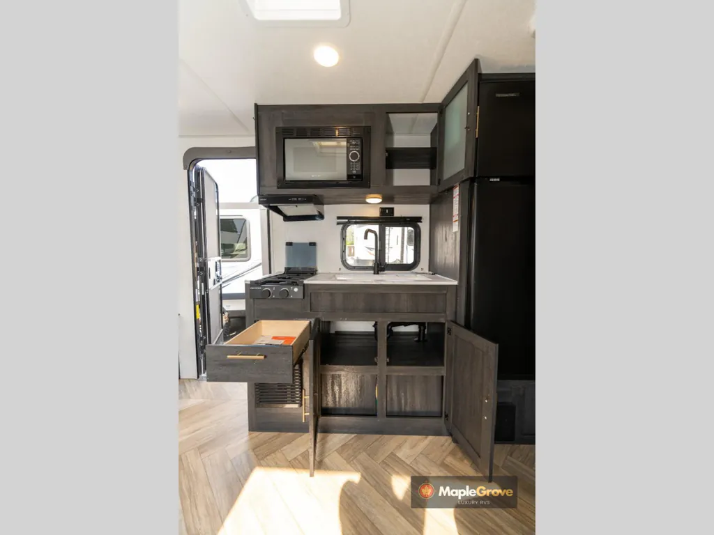 2022 Forest River Ozark 1680BSK, Photos photo 15