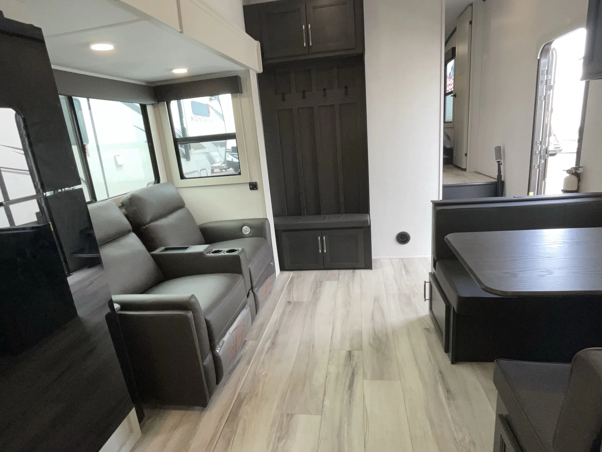 2025 Keystone Arcadia Super Lite 242SLMD — living area main