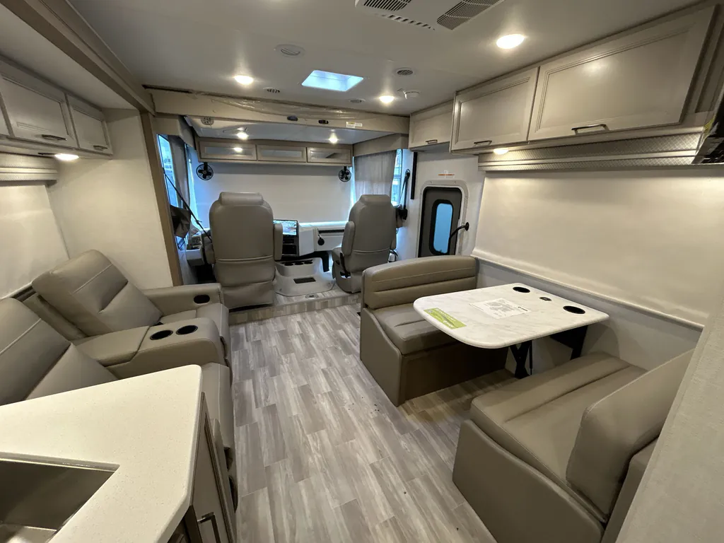 2026 Thor Motor Coach Windsport 29L, Photos photo 3