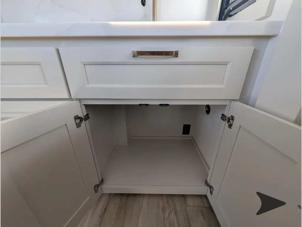 2027 Brinkley Model G 3970, Photos photo 29