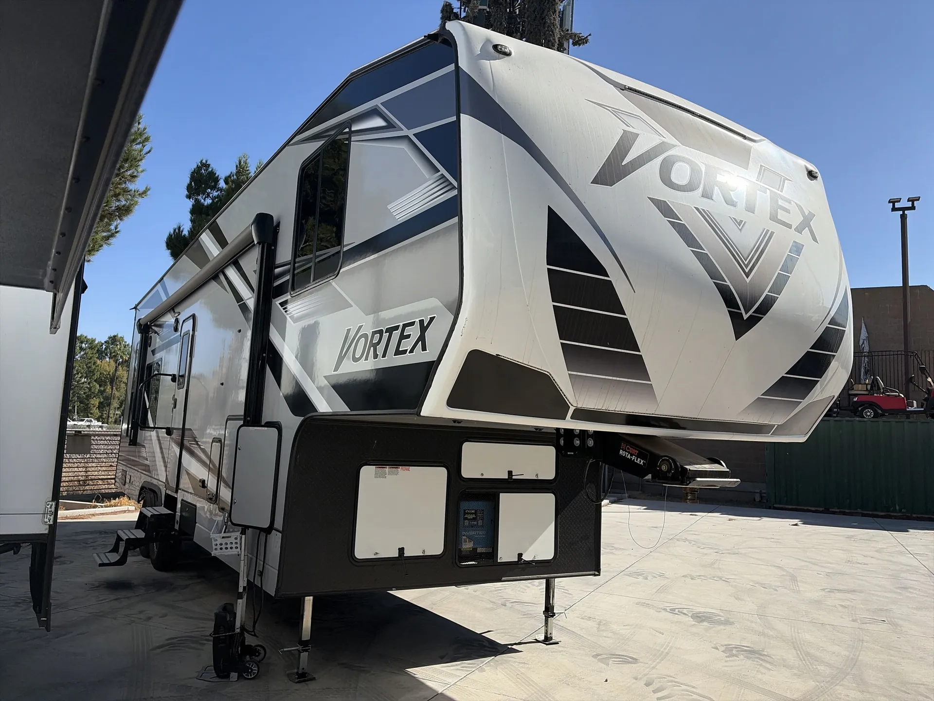 2025 Genesis Supreme Vortex 3317VXL - Photo 2