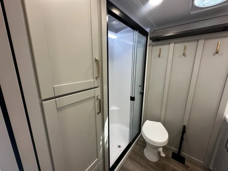 2026 Brinkley Model Z 3600, Photos photo 16