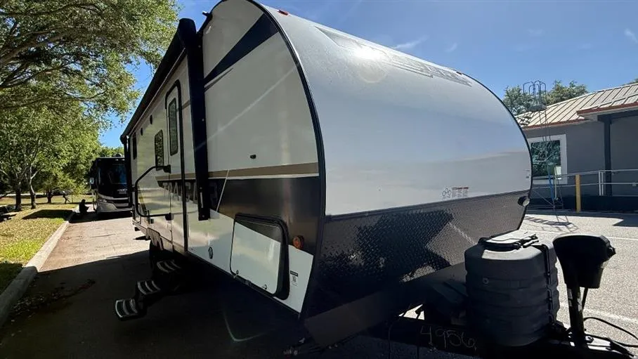 2024 Prime Time Tracer 240BHSLE - Photo 2