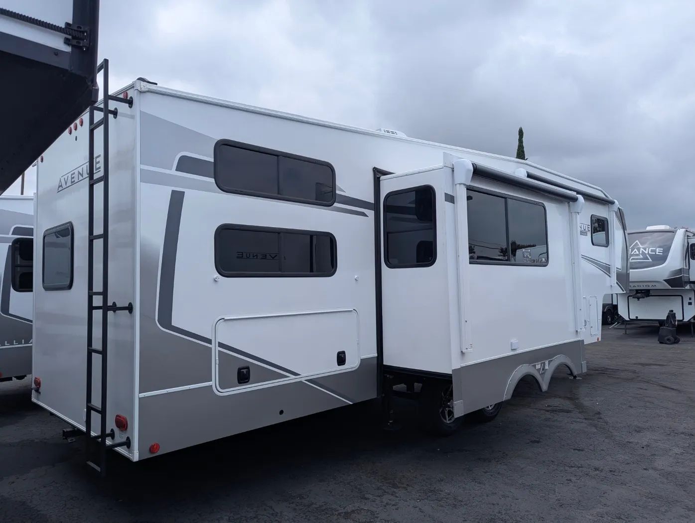 2026 Alliance RV Avenue 30BH - Photo 4