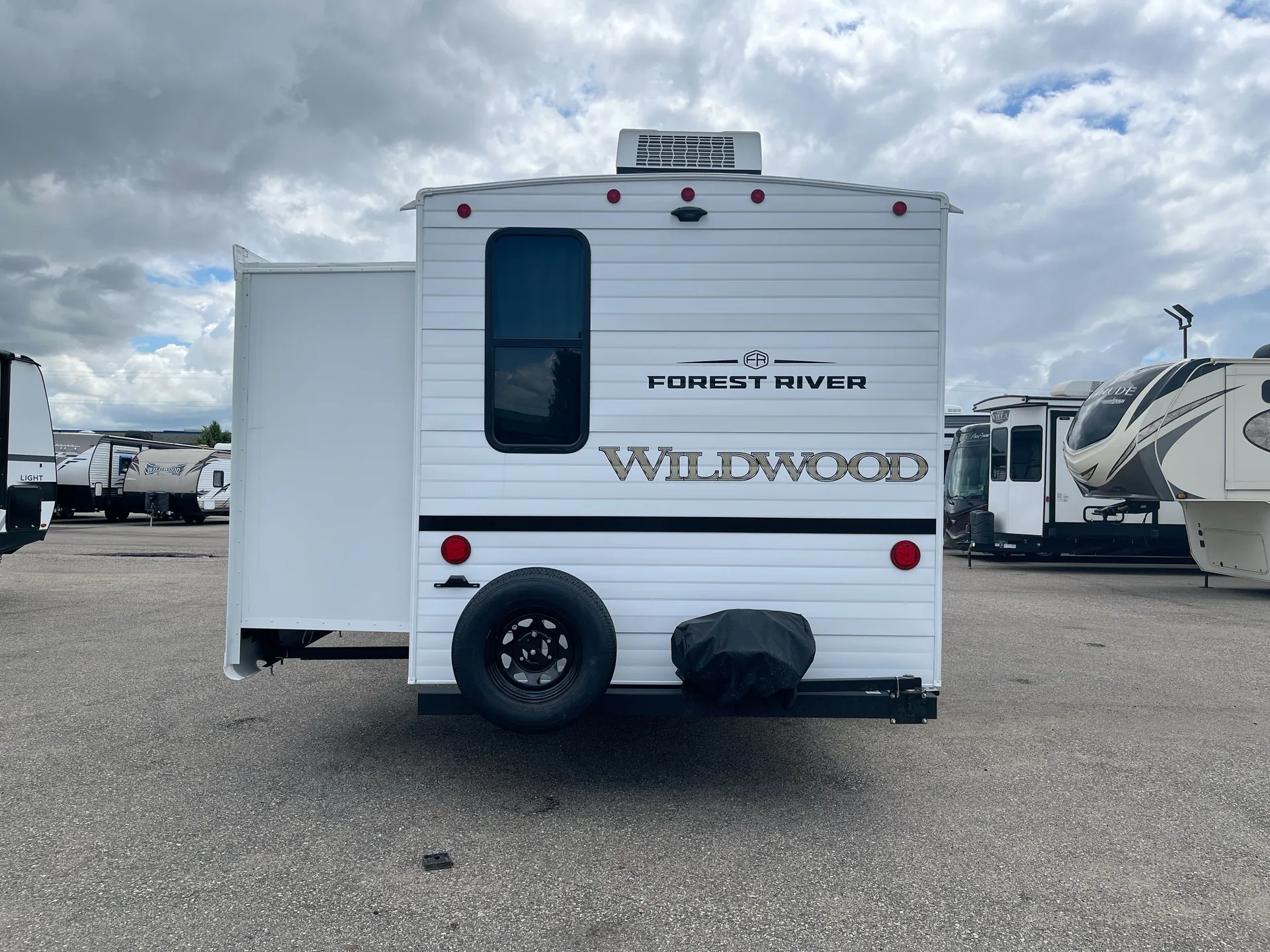 2027 Forest River Wildwood 32BHDS — backside
