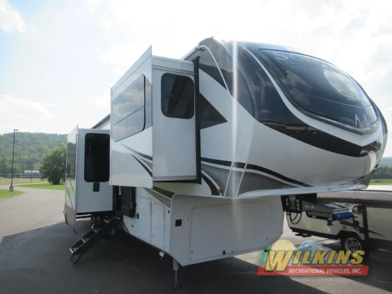 2025 Grand Design Solitude 380FL - Photo 2