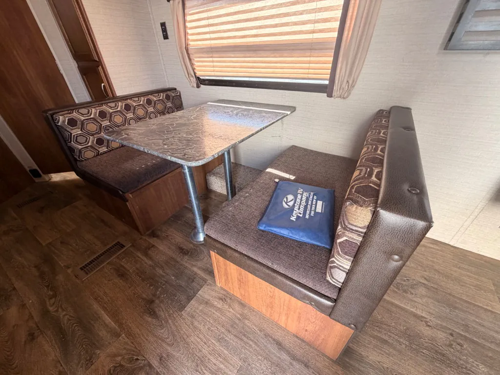 2016 Keystone Springdale 220BHWE, Photos photo 16