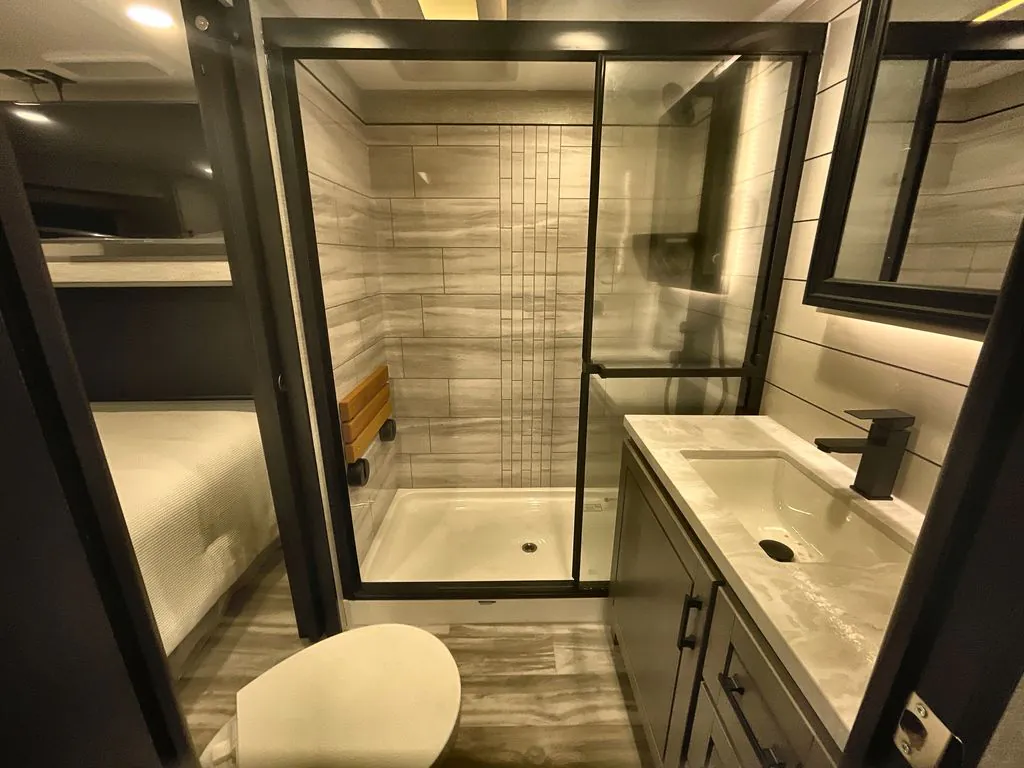 2025 Jayco Seismic Luxury Series 4113, Photos photo 35
