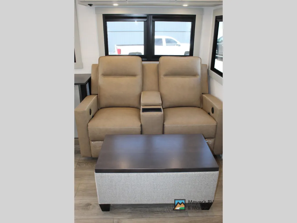 2026 Brinkley Model Z 3600, Photos photo 15