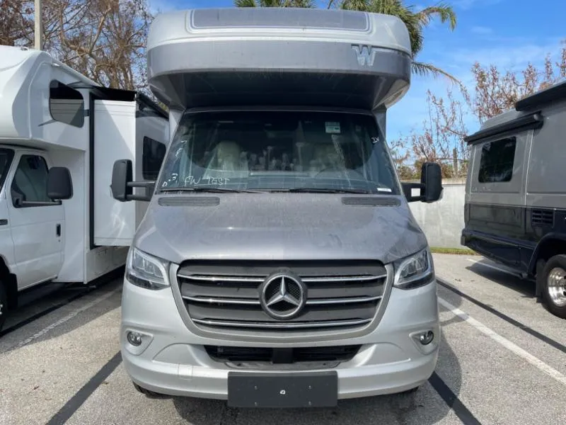 2025 Winnebago View 24T AWD - Photo 3