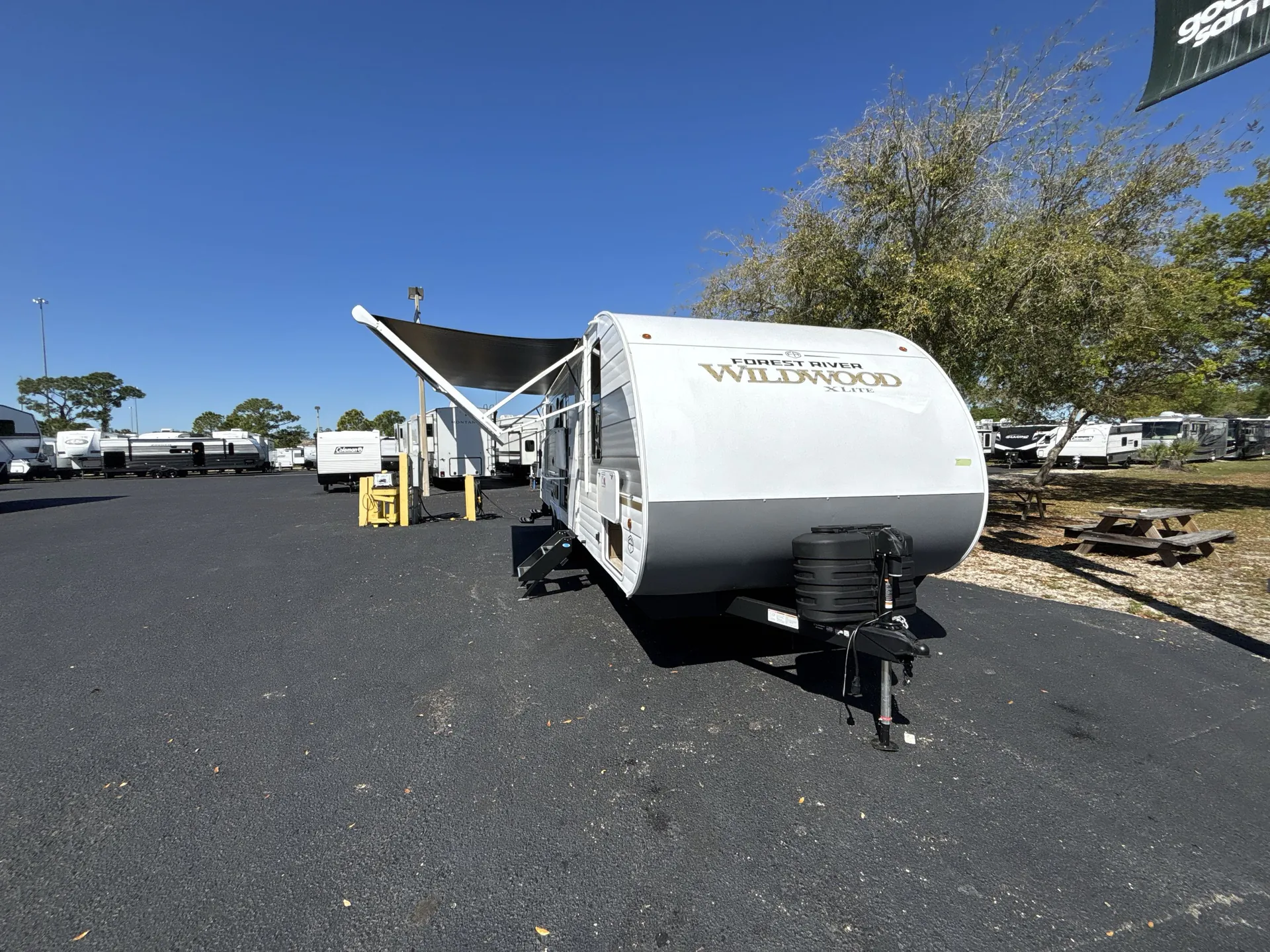 2026 Forest River Wildwood X-Lite 263BHXL