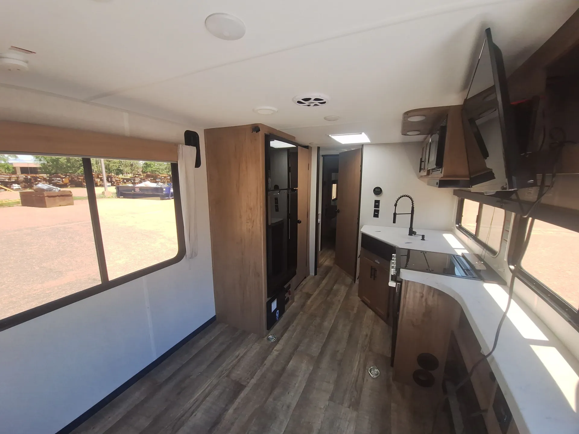 2023 Forest River Cherokee Grey Wolf 24RRT — living area main
