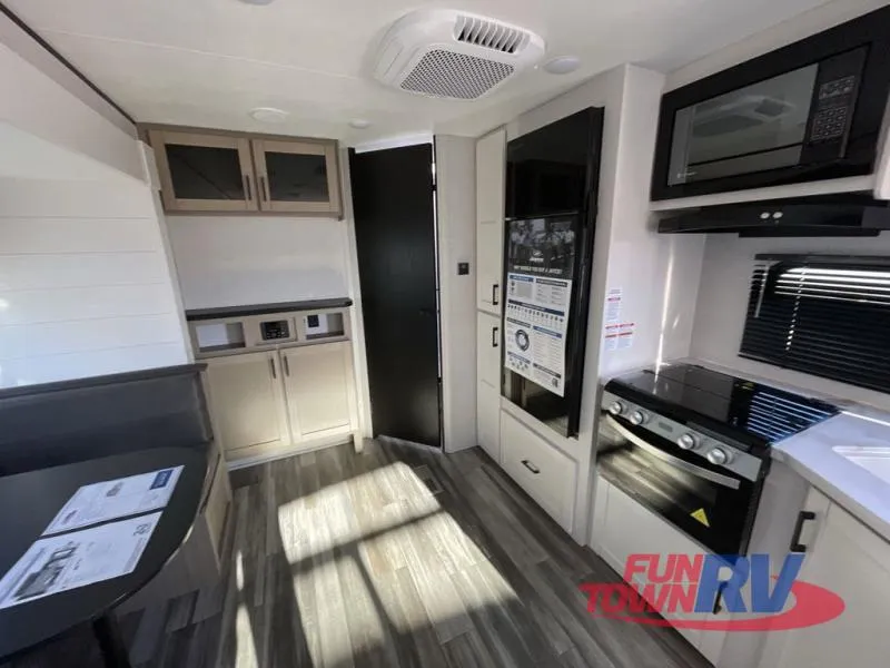 2026 Jayco Jay Flight SLX 262RLS - Photo 4
