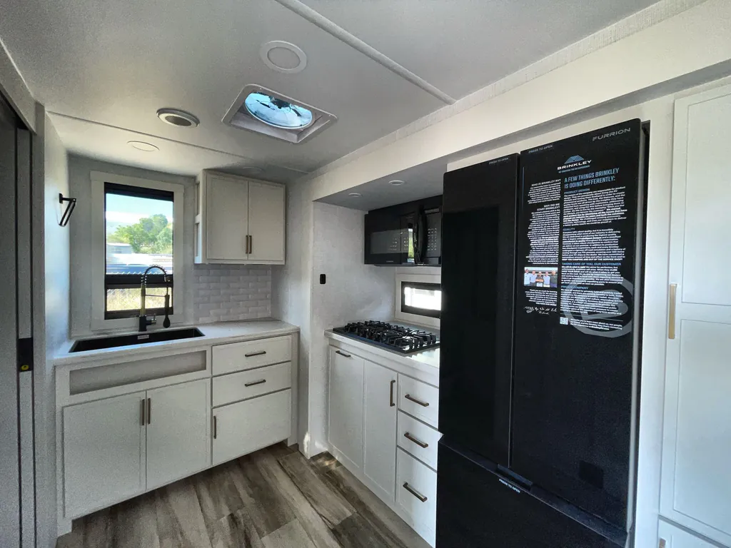 2026 Brinkley Model I 235, Photos photo 14