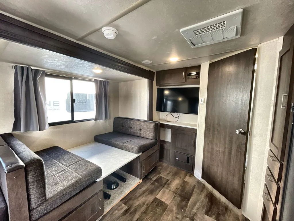 2018 Forest River Salem Cruise Lite 254RLXL — Photo 6