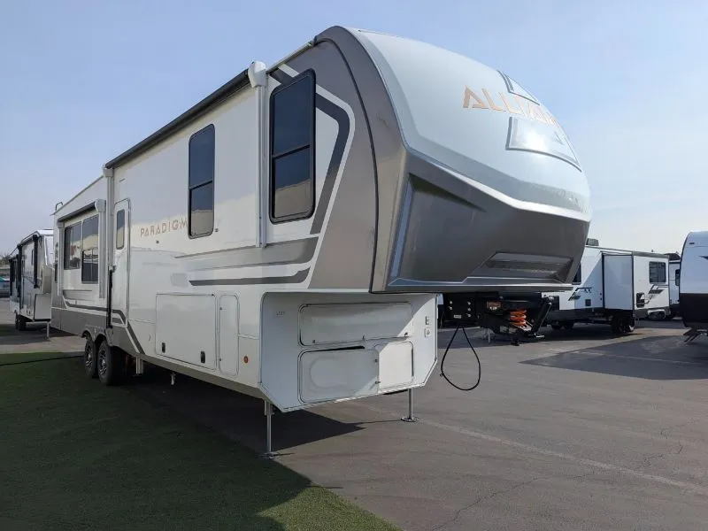 2025 Alliance RV Paradigm 340RL - Photo 2