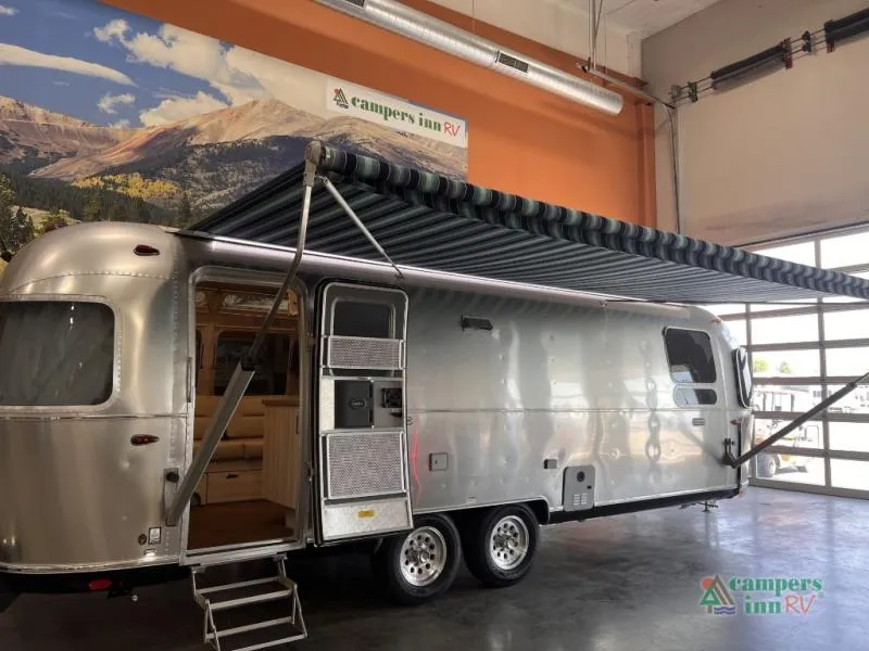 2025 Airstream International 27FB - Photo 2