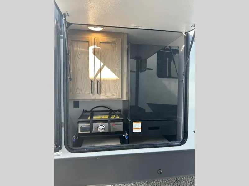 2026 Forest River Rockwood Signature 372RL - Photo 3