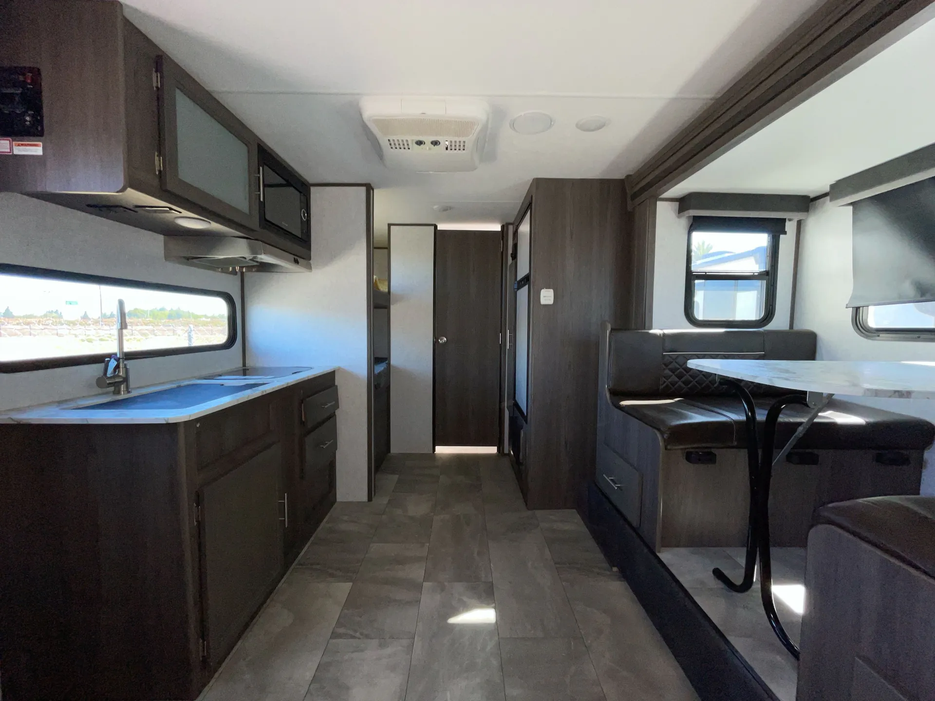 2021 Dutchmen Kodiak Cub 196BH — living area main