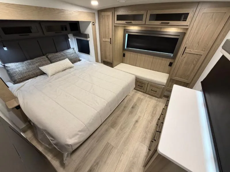 2026 Forest River Rockwood Signature 403SDB, Photos photo 18