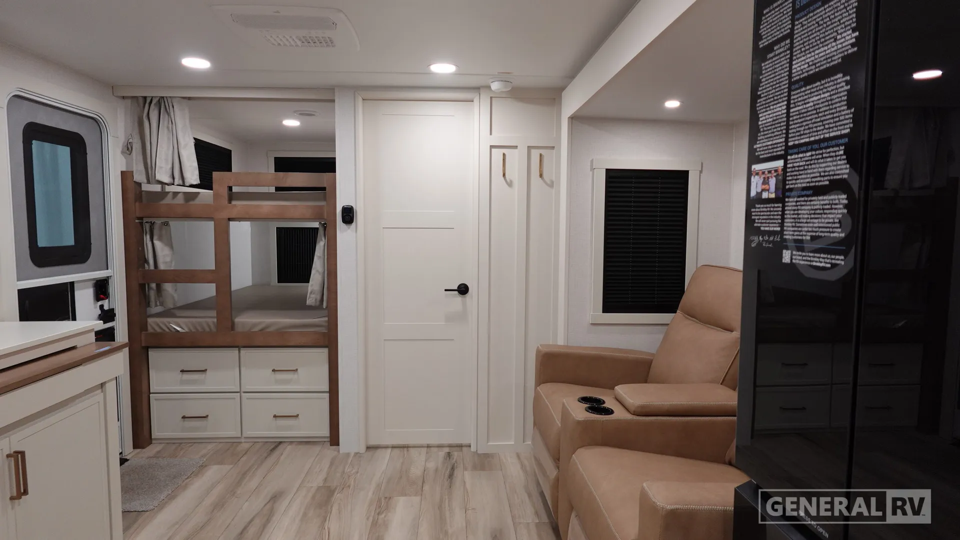 2026 Brinkley Model Ix 24X - Photo 3