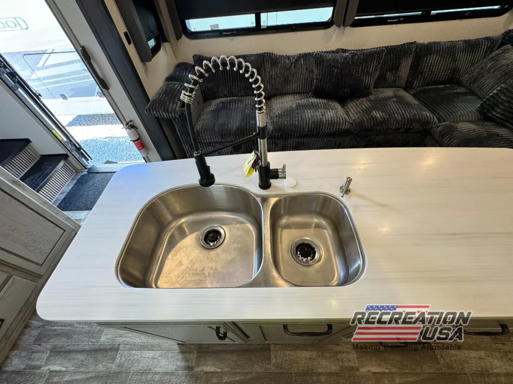 2023 Keystone Avalanche 390DS, Photos photo 20