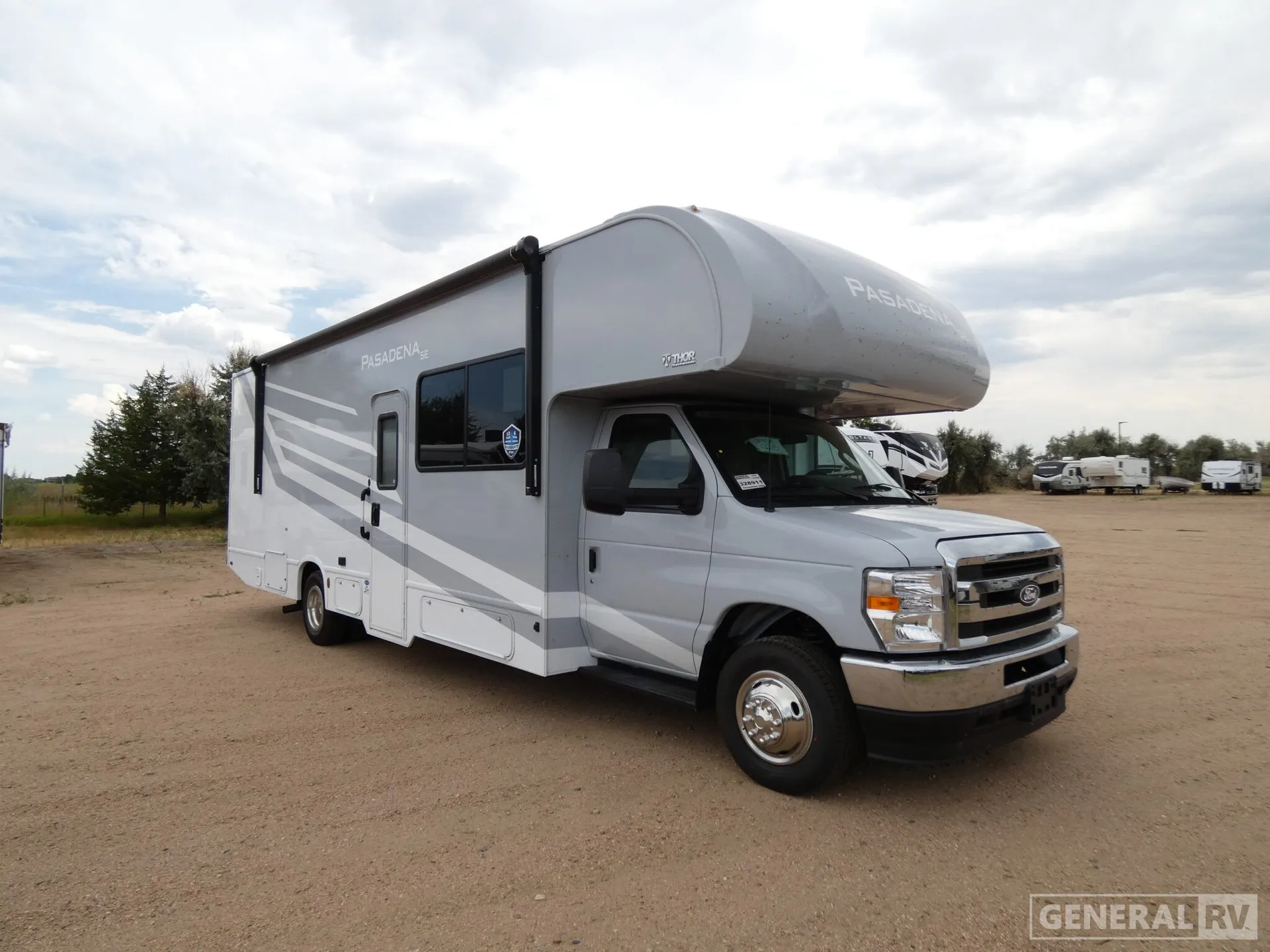 2026 Thor Motor Coach Pasadena SE SE29 - Photo 2