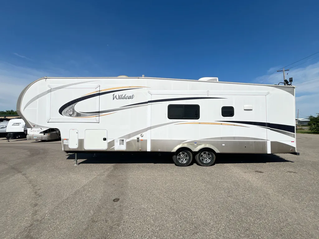 2015 Forest River Wildcat 331WP, Photos photo 4