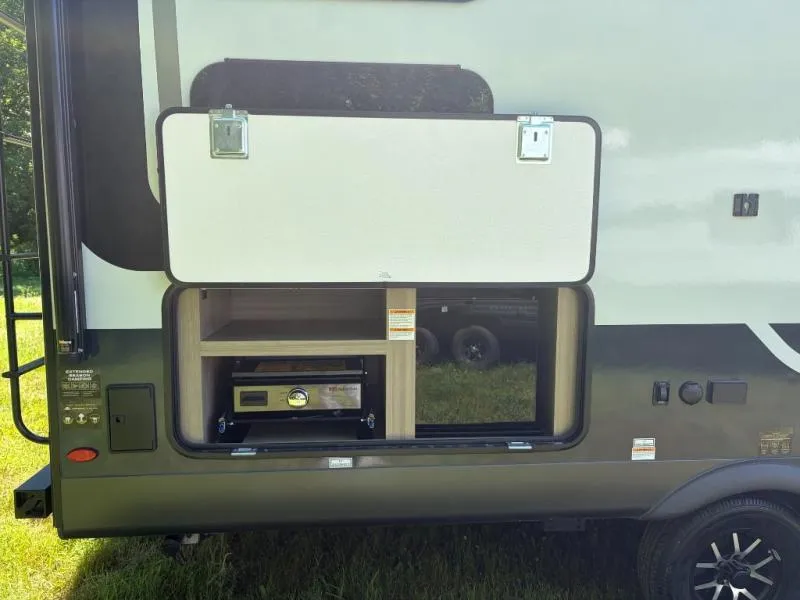 2027 Forest River Rockwood Mini Lite 2509S - Photo 3