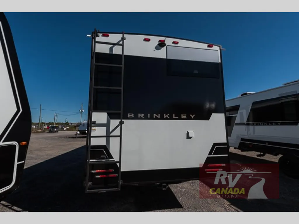 2027 Brinkley Model Z AIR 315, Photos photo 6