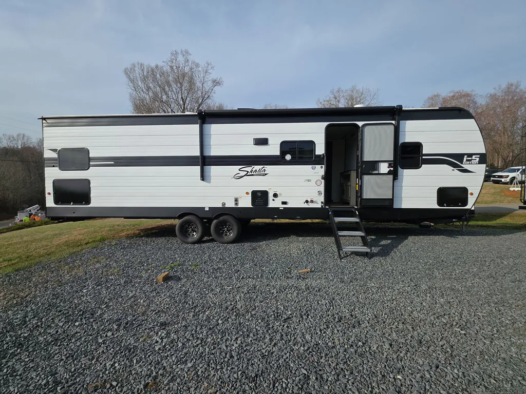 2026 Shasta RVs i-5 Edition 532BEDS, Photos photo 9