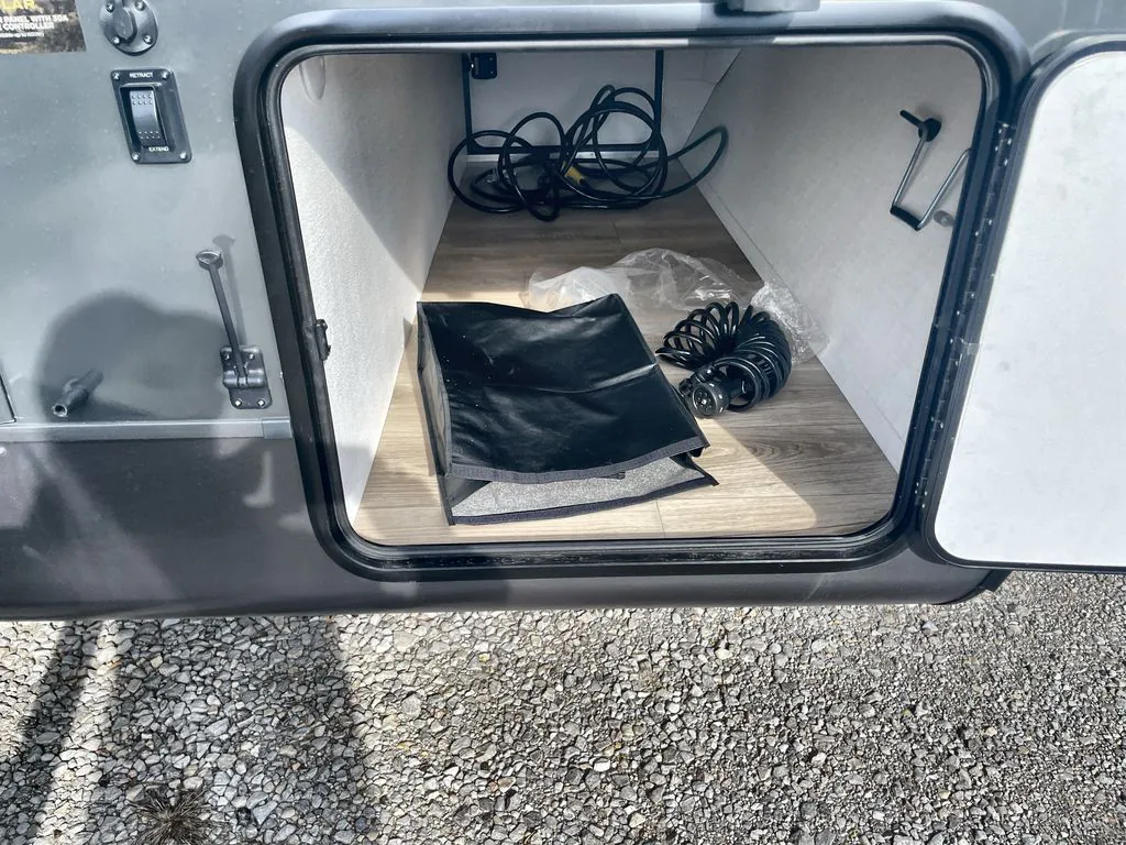 2026 Forest River Rockwood Mini Lite 2515S — Photo 6