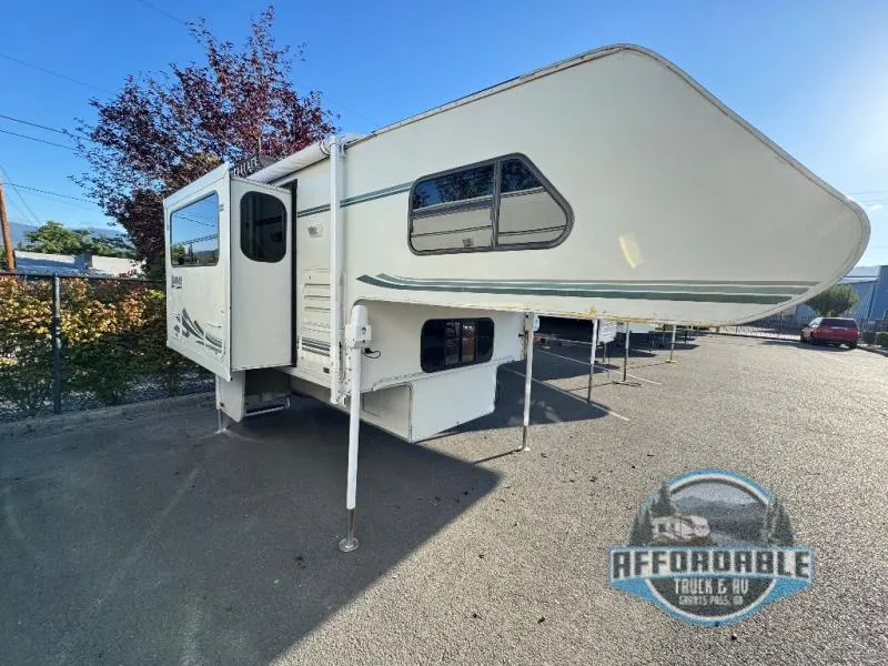 2002 Lance Lance Used   821 CAMPER - Main photo