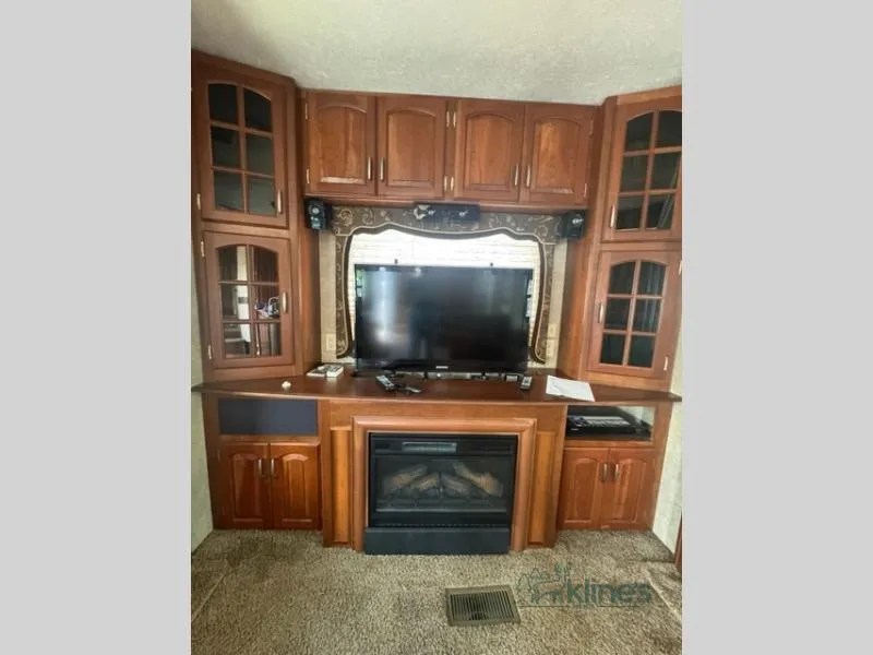 2011 Keystone RV Alpine 3500RE - Photo 4