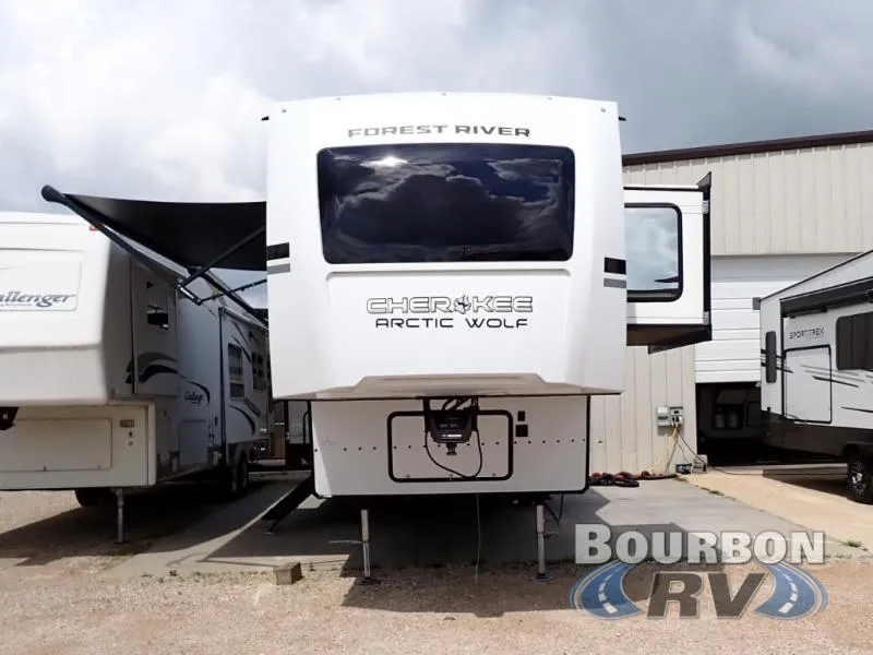 2024 Forest River Cherokee Arctic Wolf Suite 3850 SUITE - Photo 3